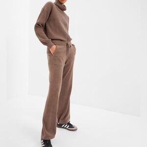 NWT Gap Cashsoft Sweater Pants